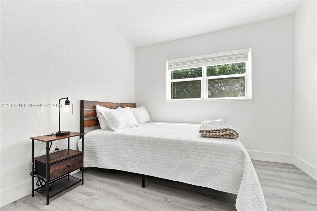 En Venta: $460,000 (3 camas, 2 baños, 1060 Pies cuadrados)