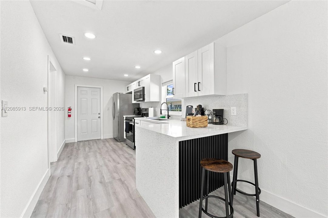 En Venta: $460,000 (3 camas, 2 baños, 1060 Pies cuadrados)