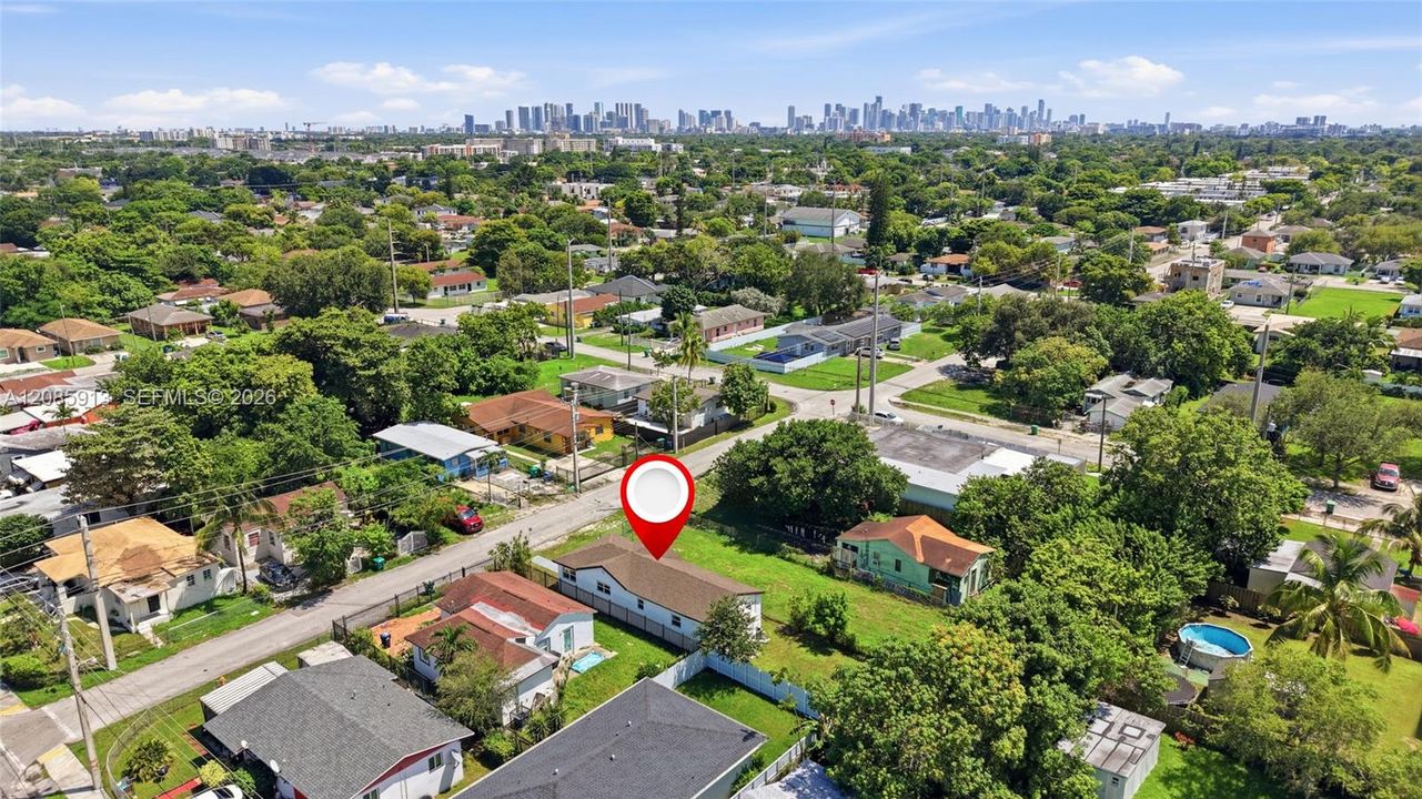 En Venta: $460,000 (3 camas, 2 baños, 1060 Pies cuadrados)