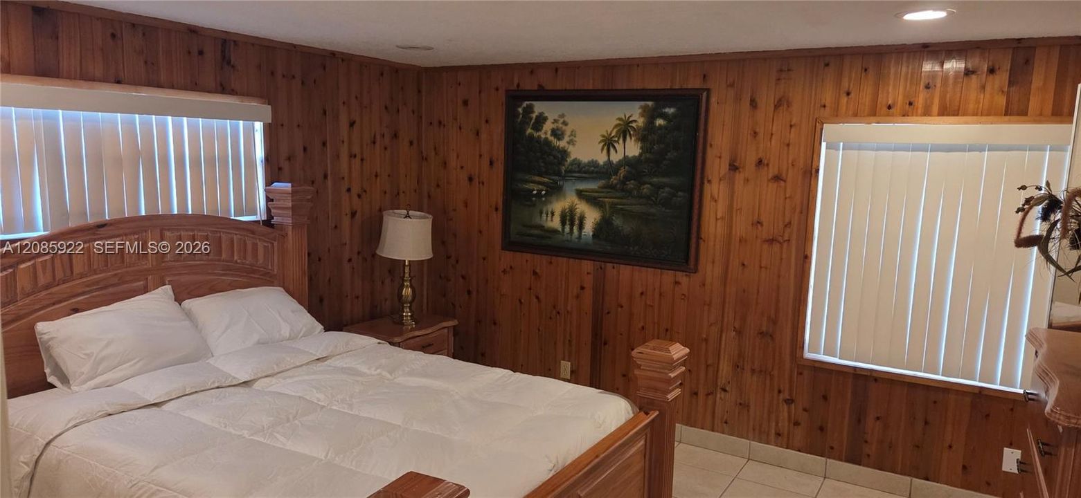 For Rent: $4,495 (4 beds, 2 baths, 2293 Square Feet)