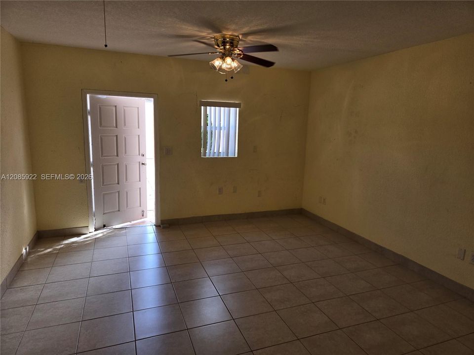 For Rent: $4,495 (4 beds, 2 baths, 2293 Square Feet)