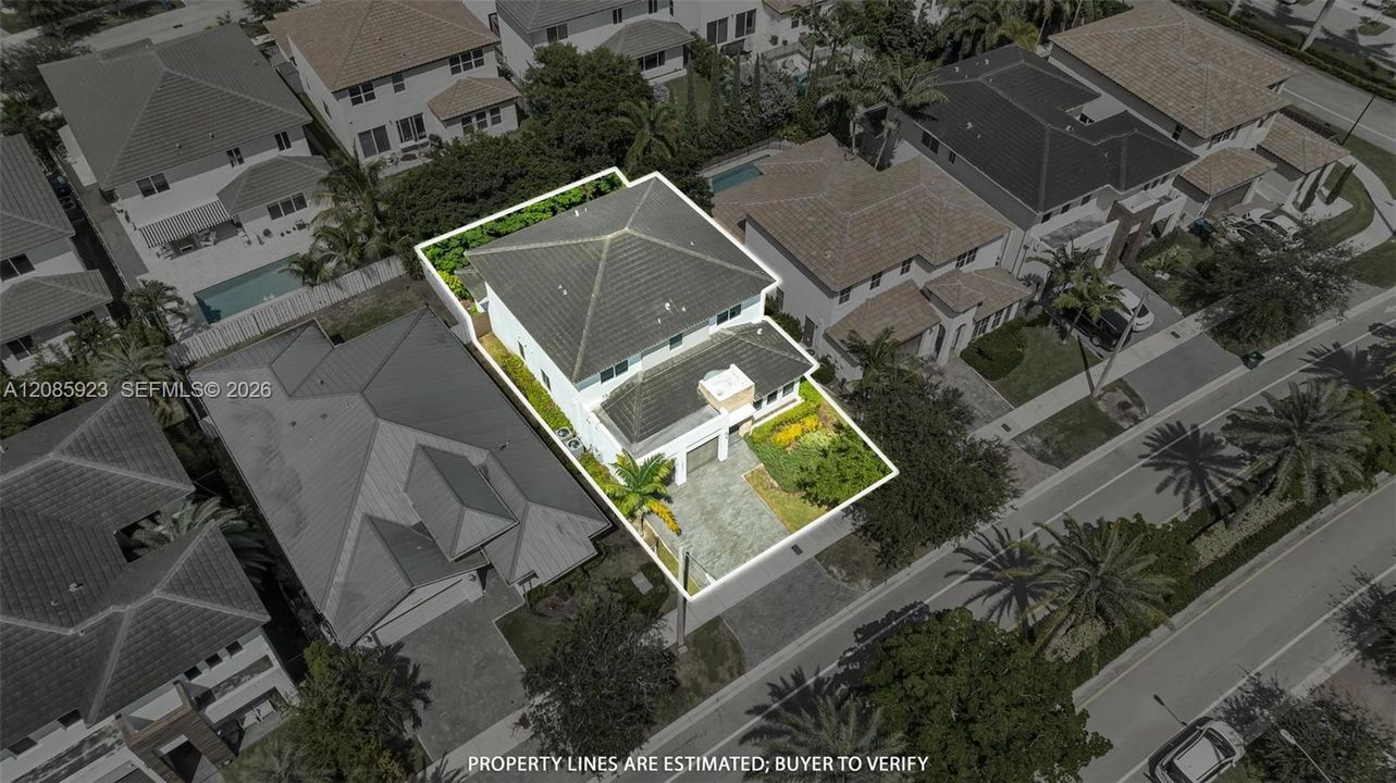 For Sale: $970,000 (6 beds, 3 baths, 3128 Square Feet)