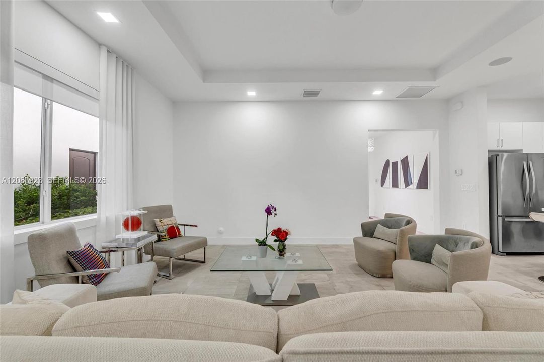 For Sale: $970,000 (6 beds, 3 baths, 3128 Square Feet)