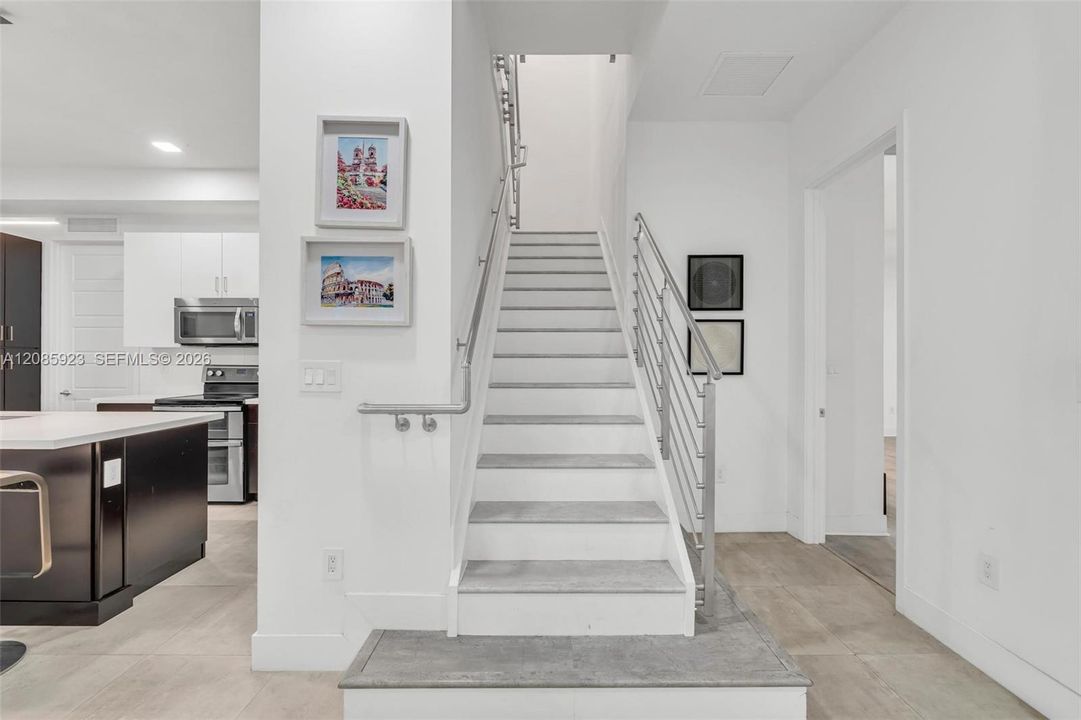 For Sale: $970,000 (6 beds, 3 baths, 3128 Square Feet)