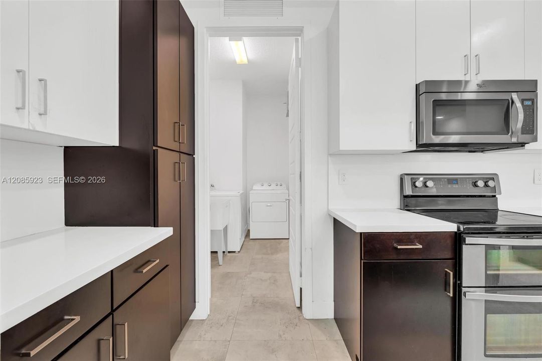 For Sale: $970,000 (6 beds, 3 baths, 3128 Square Feet)