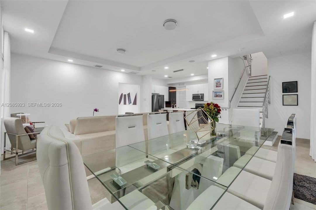For Sale: $970,000 (6 beds, 3 baths, 3128 Square Feet)