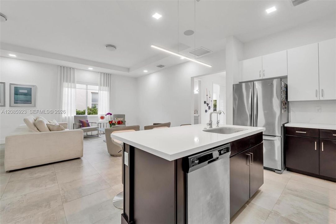 For Sale: $970,000 (6 beds, 3 baths, 3128 Square Feet)