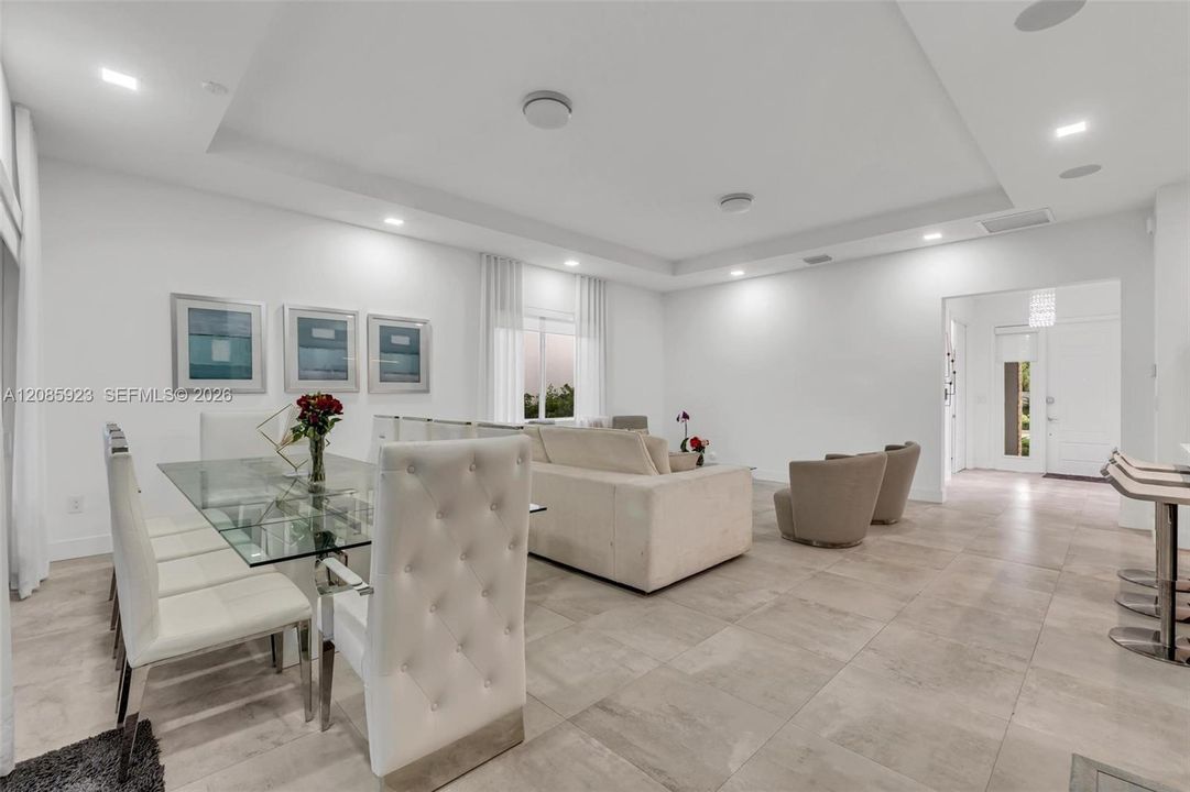 For Sale: $970,000 (6 beds, 3 baths, 3128 Square Feet)