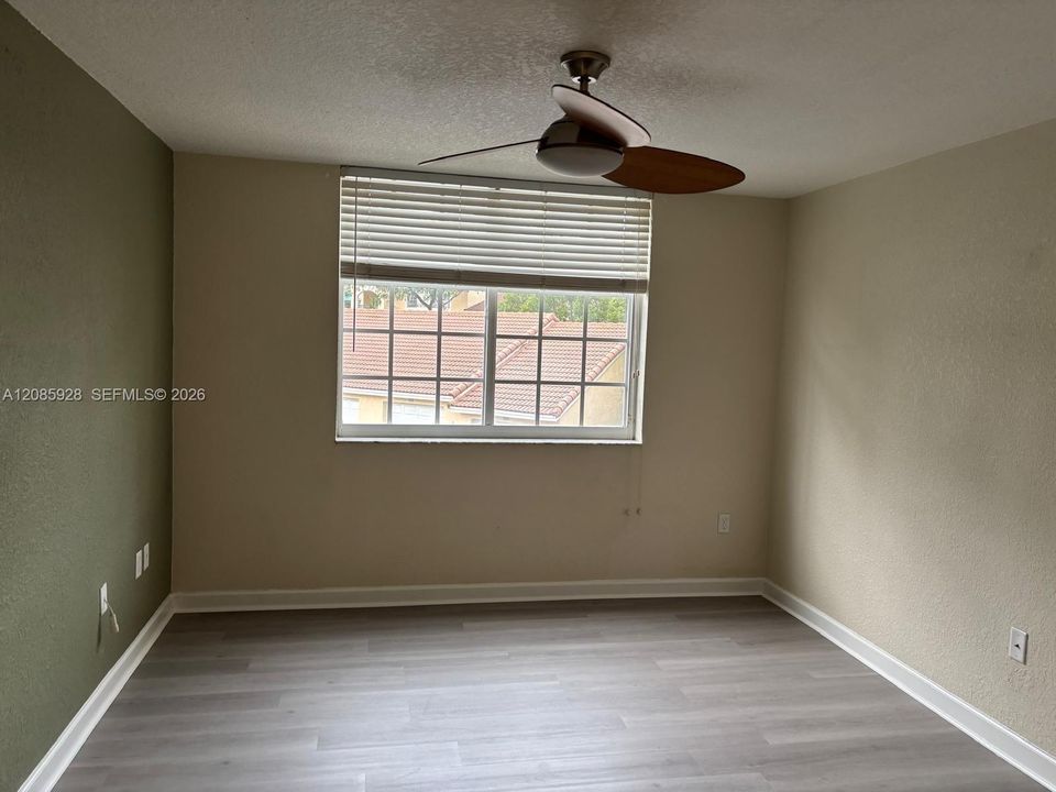 For Rent: $2,200 (2 beds, 2 baths, 1066 Square Feet)
