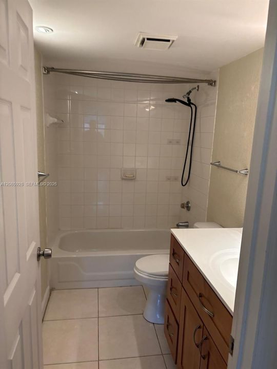 For Rent: $2,200 (2 beds, 2 baths, 1066 Square Feet)