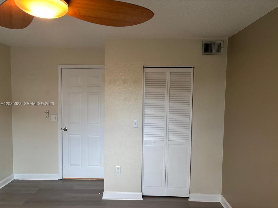 For Rent: $2,200 (2 beds, 2 baths, 1066 Square Feet)