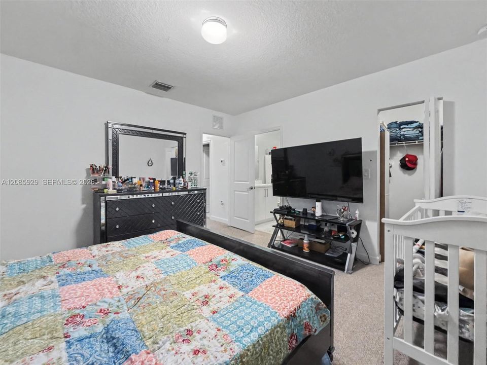 For Sale: $372,000 (4 beds, 3 baths, 1338 Square Feet)