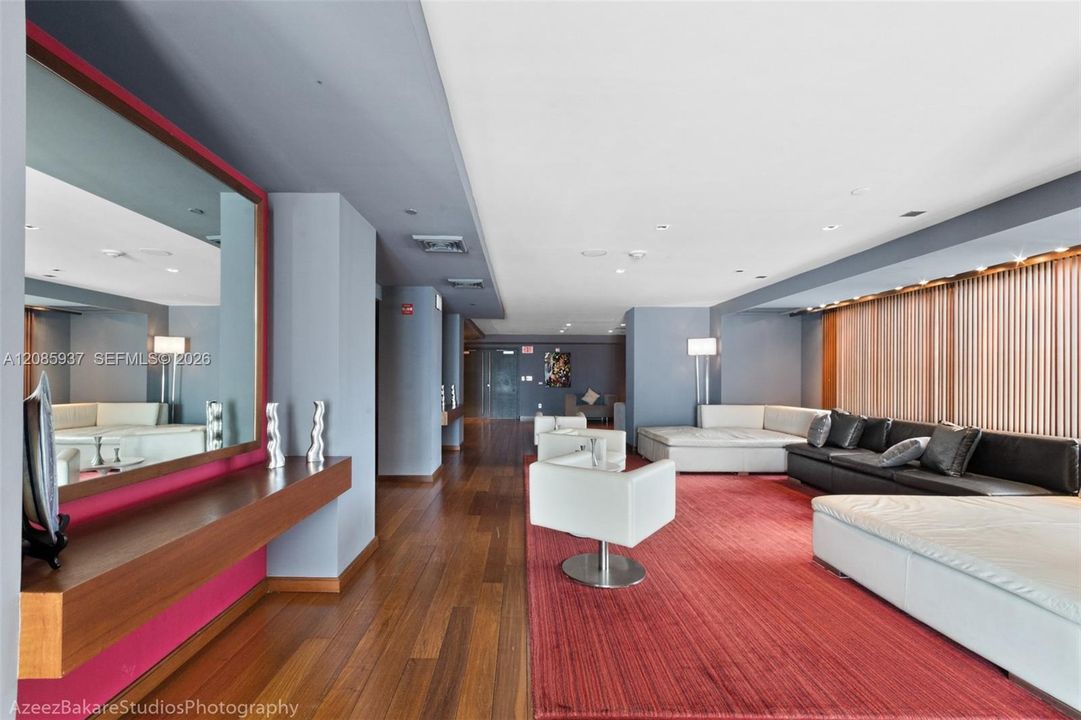 For Rent: $3,500 (2 beds, 2 baths, 1105 Square Feet)