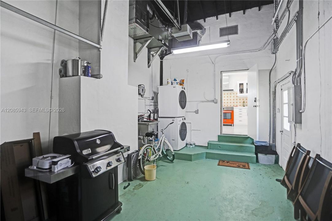 В аренду: $6,000 (2 спален, 1 ванн, 1201 Квадратных фут)