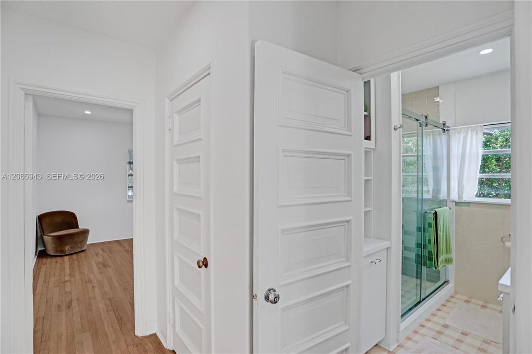 В аренду: $6,000 (2 спален, 1 ванн, 1201 Квадратных фут)