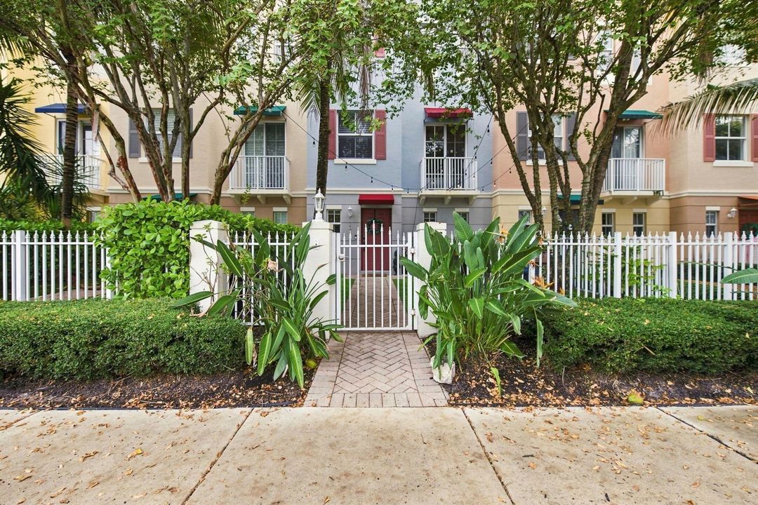 4-web-or-mls-506-ne-7th-ave-1