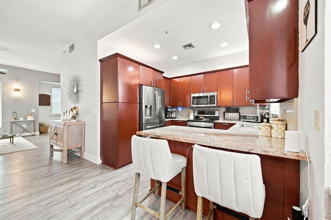 22-web-or-mls-506-ne-7th-ave-1