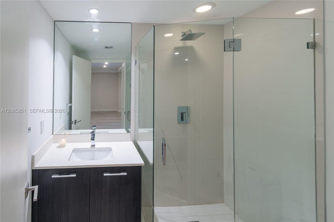 En Renta: $3,950 (1 camas, 2 baños, 852 Pies cuadrados)