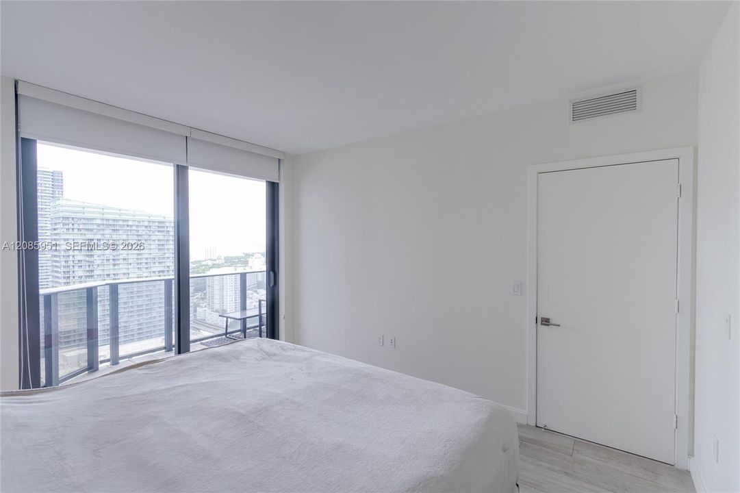 En Renta: $3,950 (1 camas, 2 baños, 852 Pies cuadrados)