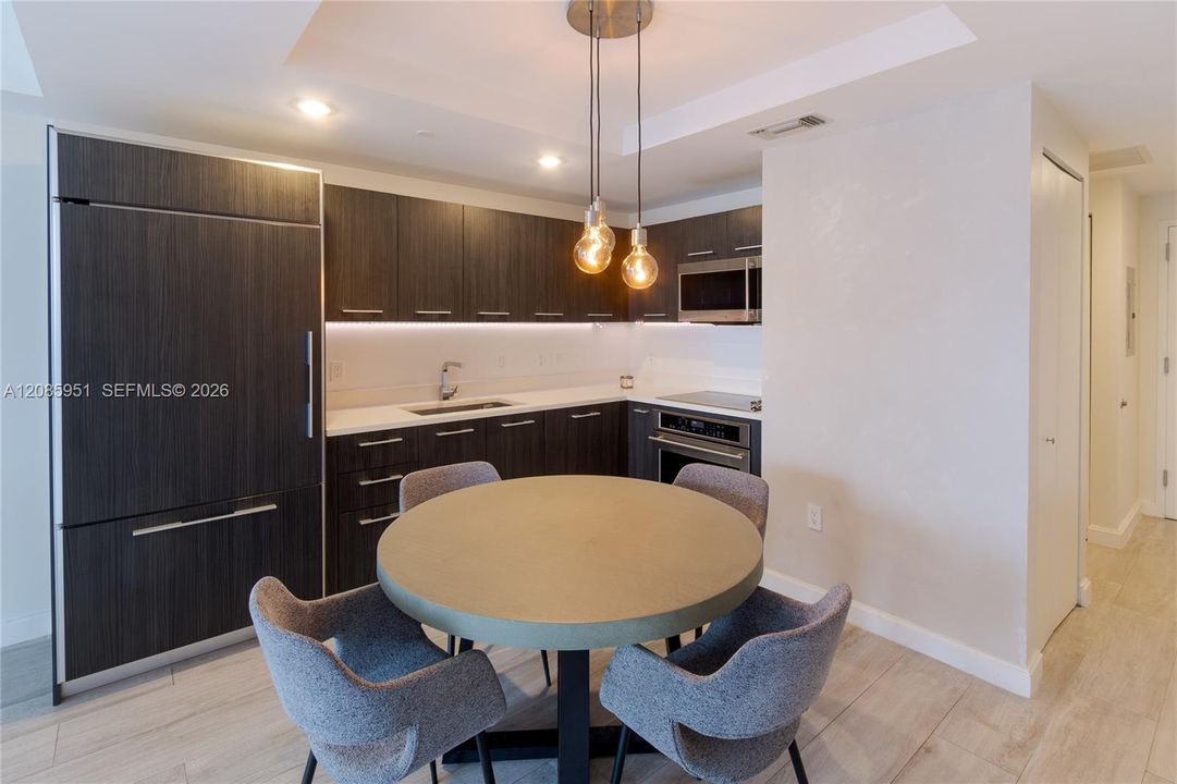 En Renta: $3,950 (1 camas, 2 baños, 852 Pies cuadrados)