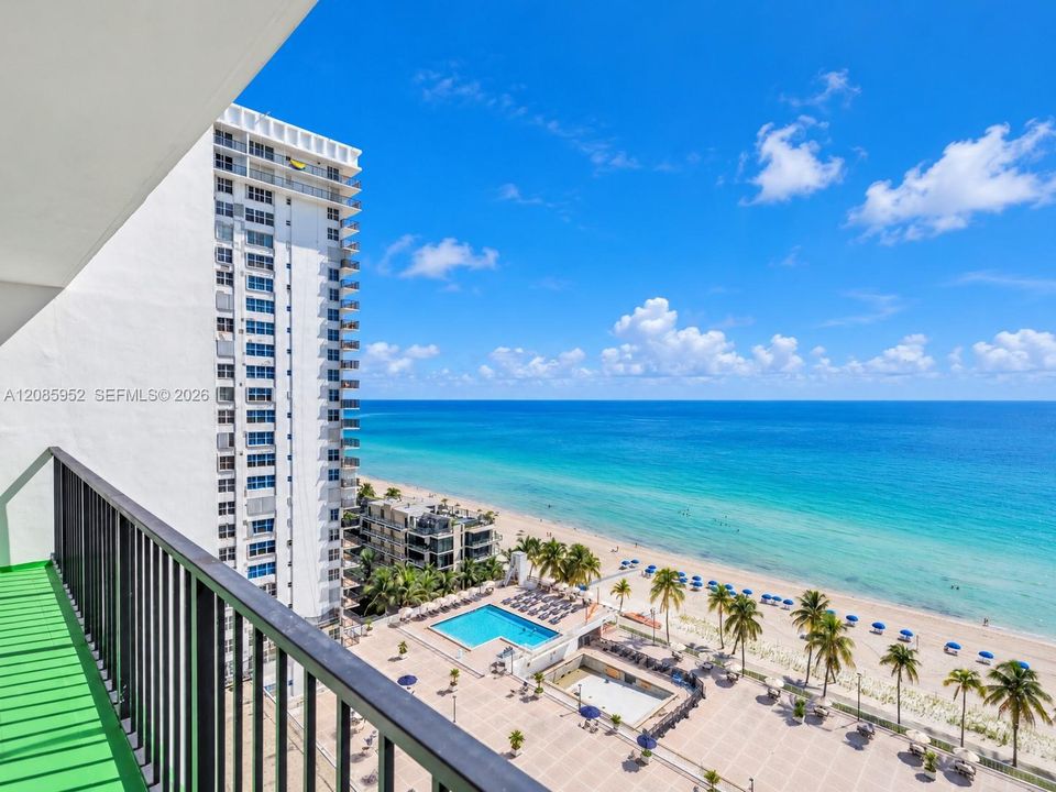 For Sale: $398,000 (1 beds, 1 baths, 1000 Square Feet)