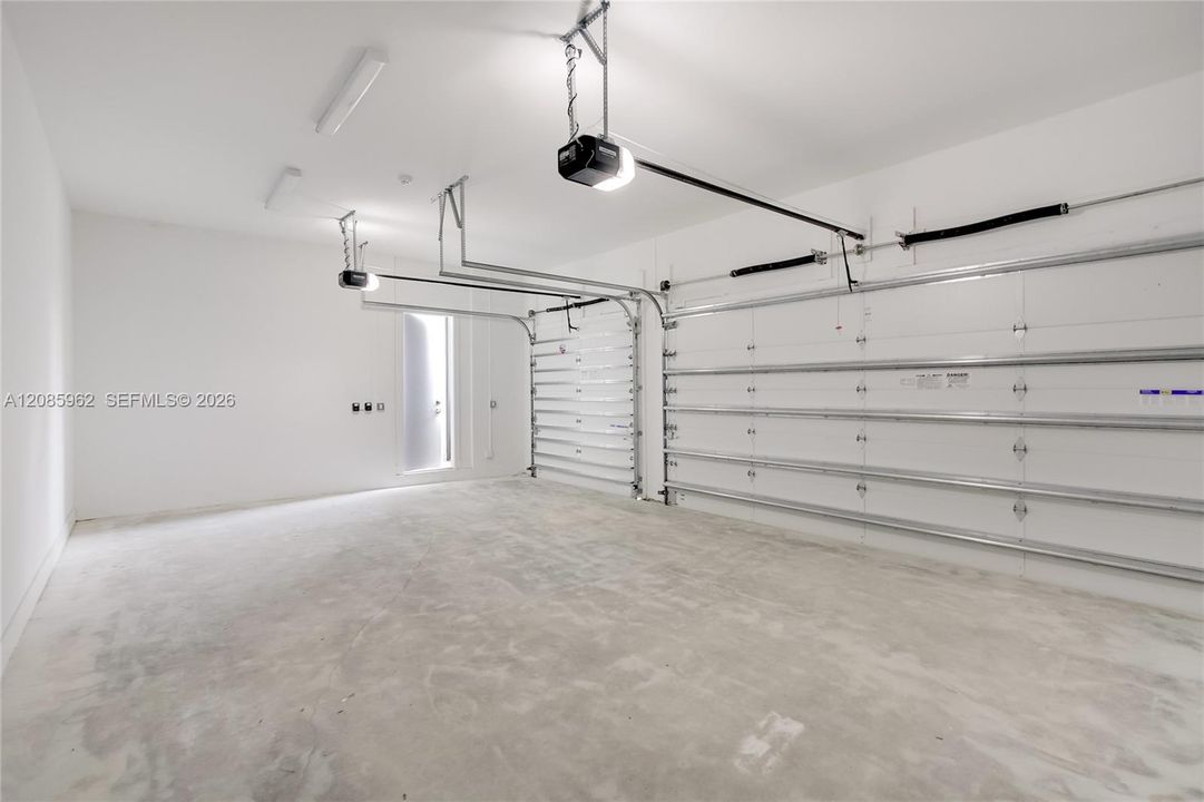For Sale: $2,375,000 (5 beds, 5 baths, 3813 Square Feet)