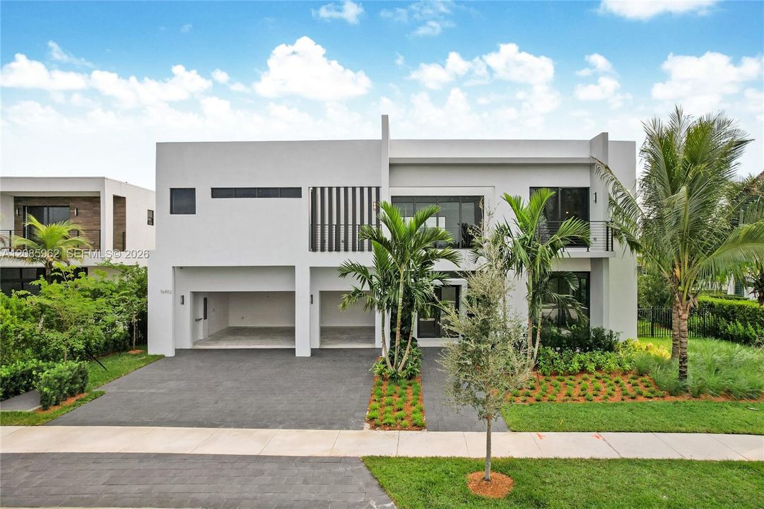 For Sale: $2,375,000 (5 beds, 5 baths, 3813 Square Feet)