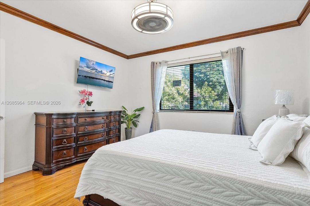 В аренду: $2,650 (2 спален, 1 ванн, 2278 Квадратных фут)