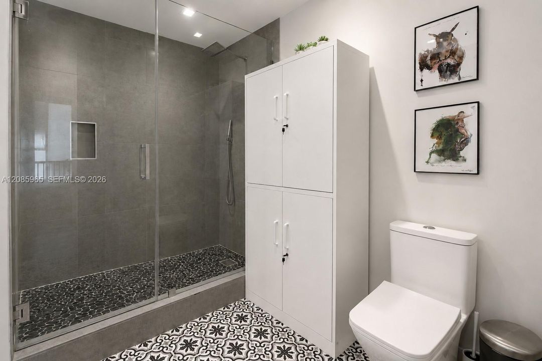 For Sale: $549,900 (1 beds, 2 baths, 1167 Square Feet)