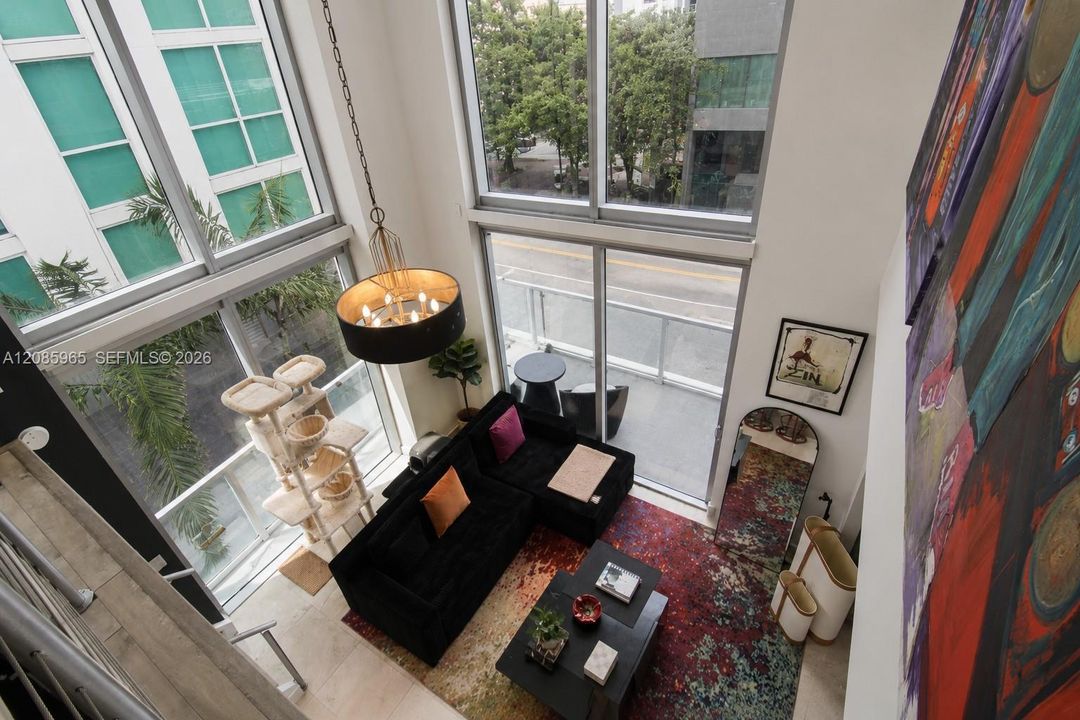 For Sale: $549,900 (1 beds, 2 baths, 1167 Square Feet)