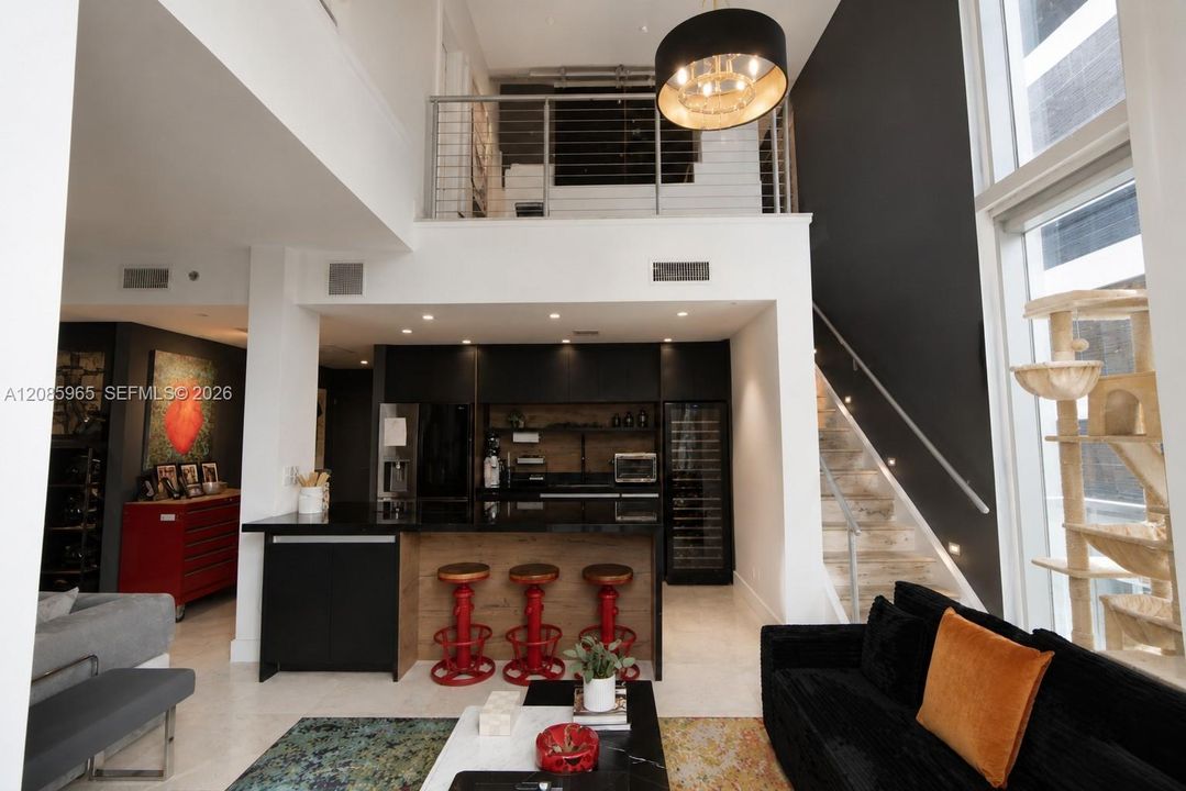 For Sale: $549,900 (1 beds, 2 baths, 1167 Square Feet)