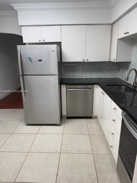 В аренду: $3,200 (2 спален, 1 ванн, 1736 Квадратных фут)
