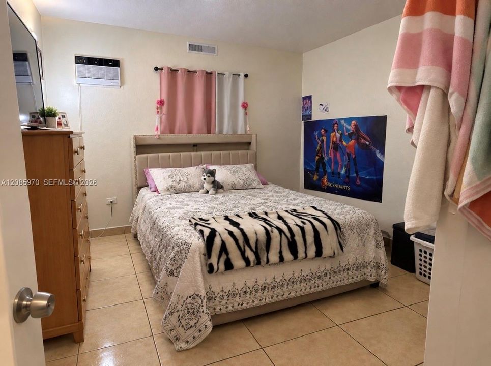 For Sale: $635,000 (3 beds, 2 baths, 1677 Square Feet)