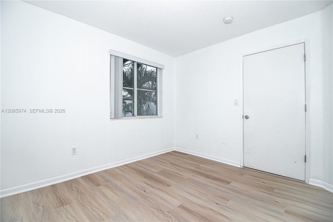 В аренду: $2,500 (2 спален, 2 ванн, 970 Квадратных фут)