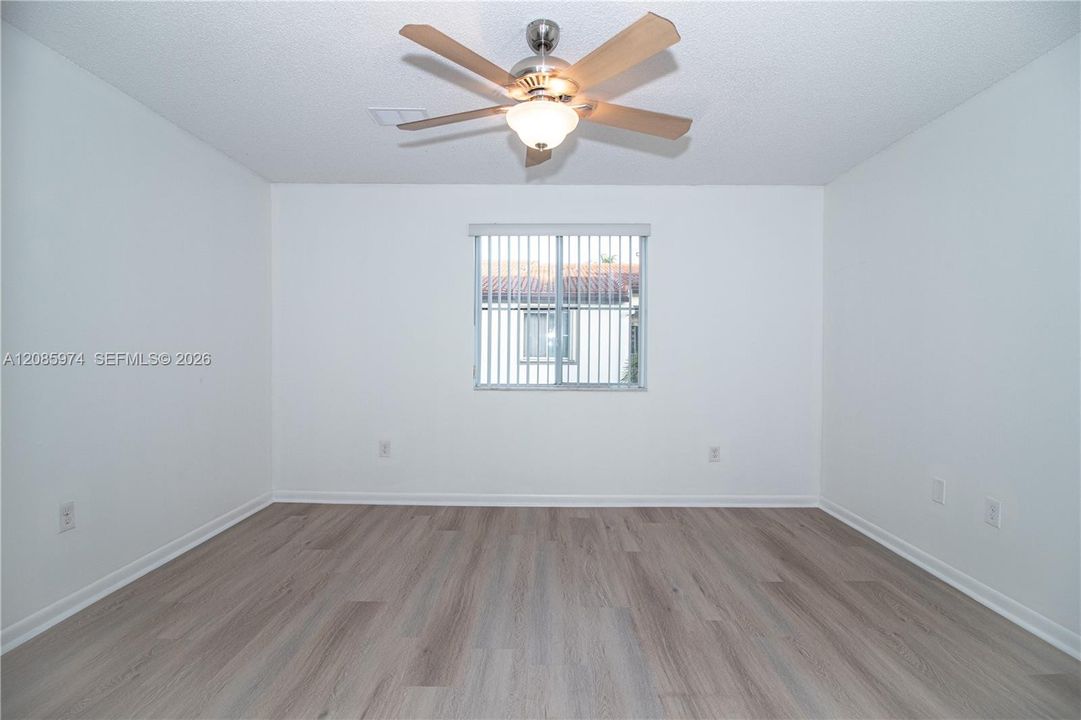 В аренду: $2,500 (2 спален, 2 ванн, 970 Квадратных фут)
