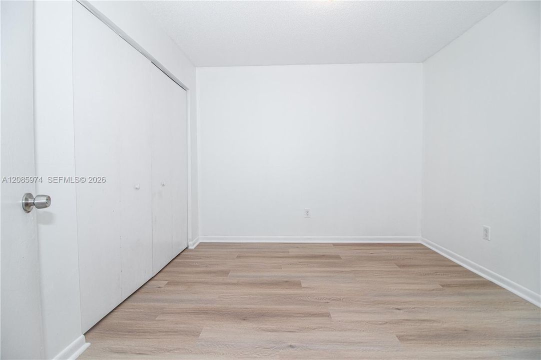 В аренду: $2,500 (2 спален, 2 ванн, 970 Квадратных фут)