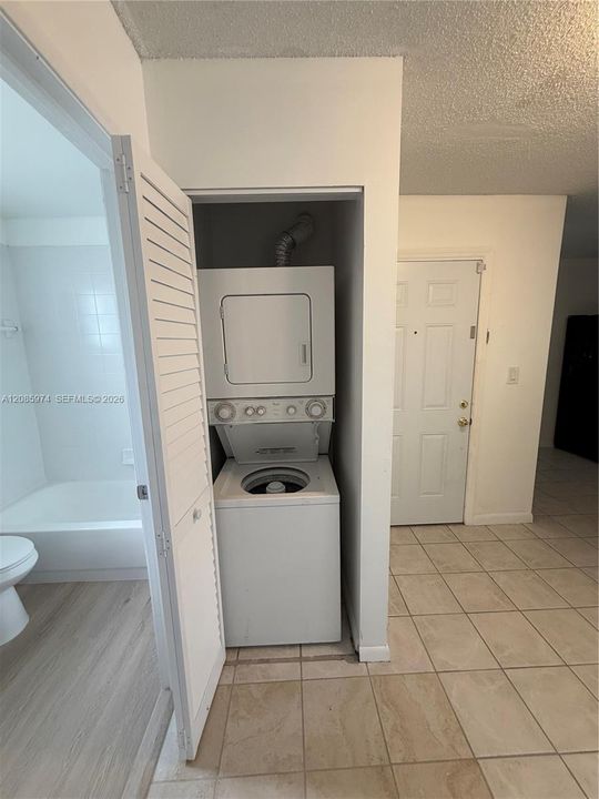В аренду: $2,500 (2 спален, 2 ванн, 970 Квадратных фут)