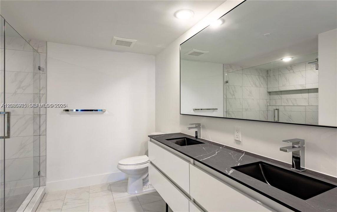 For Rent: $3,075 (1 beds, 1 baths, 969 Square Feet)