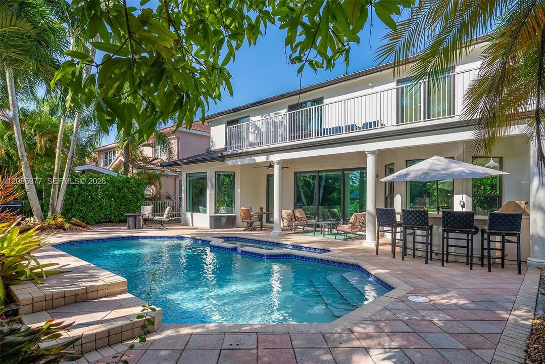 En Venta: $1,395,000 (4 camas, 2 baños, 3579 Pies cuadrados)