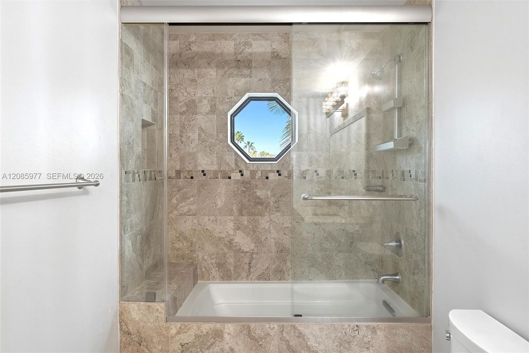 En Venta: $1,395,000 (4 camas, 2 baños, 3579 Pies cuadrados)
