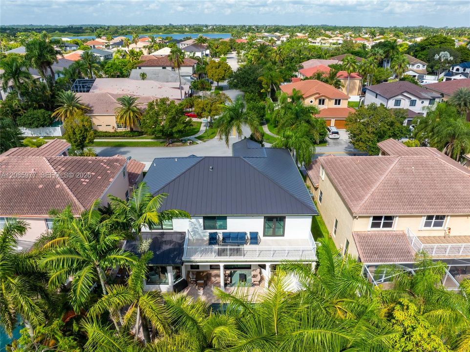 En Venta: $1,395,000 (4 camas, 2 baños, 3579 Pies cuadrados)