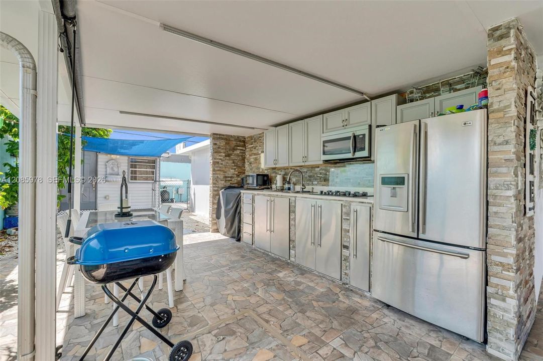 For Sale: $599,000 (0 beds, 0 baths, 1798 Square Feet)
