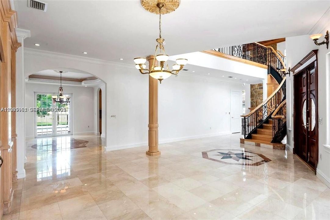 For Sale: $2,000,000 (4 beds, 5 baths, 4703 Square Feet)