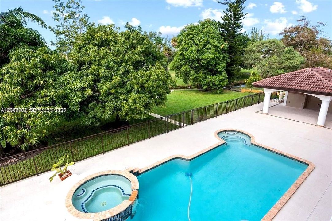 For Sale: $2,000,000 (4 beds, 5 baths, 4703 Square Feet)