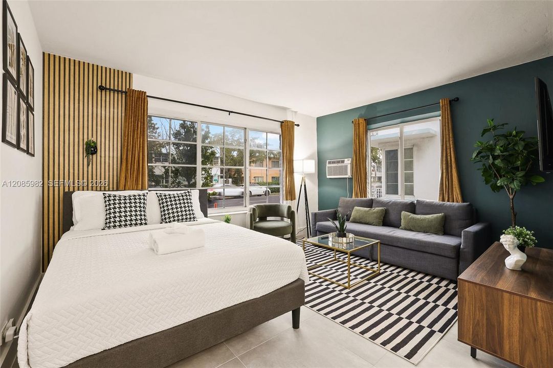 For Rent: $1,950 (1 beds, 1 baths, 10880 Square Feet)