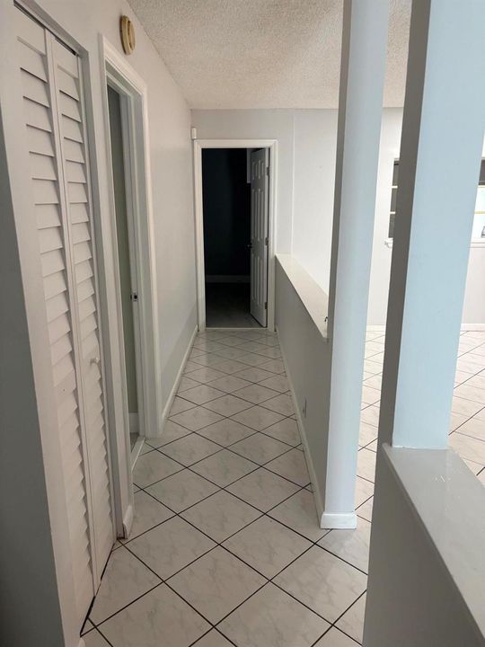 passage to bedrms