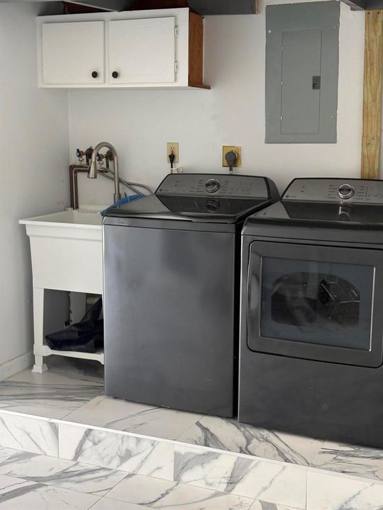 washer dryer sink