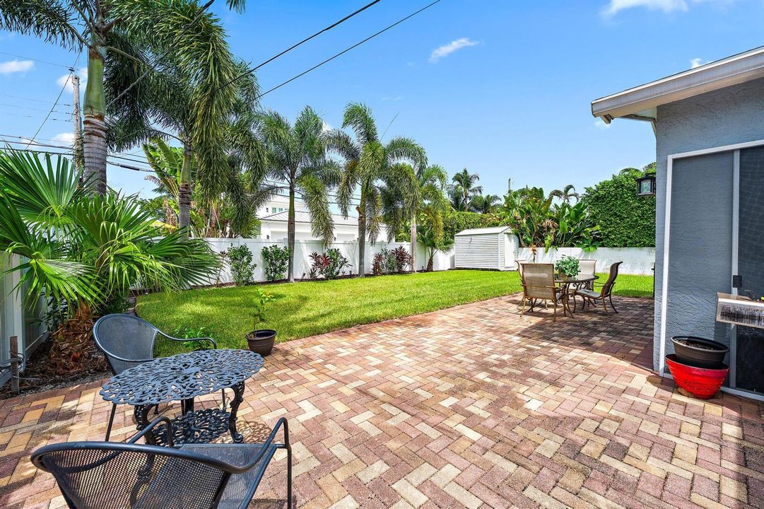 243 Gray St-23