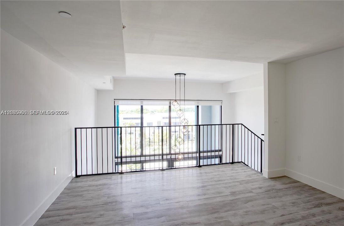 В аренду: $2,150 (1 спален, 1 ванн, 600 Квадратных фут)