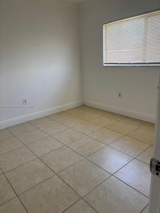 В аренду: $2,399 (3 спален, 2 ванн, 1150 Квадратных фут)